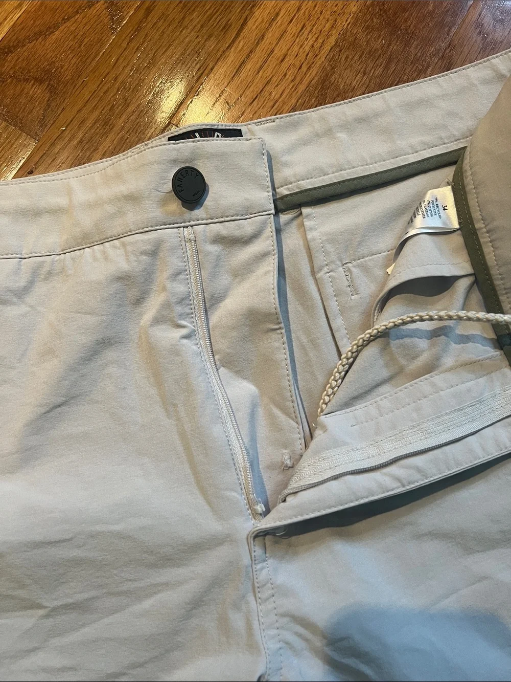 Faherty men’s 34 shorts NEW— NEEDS A ZIPPER
